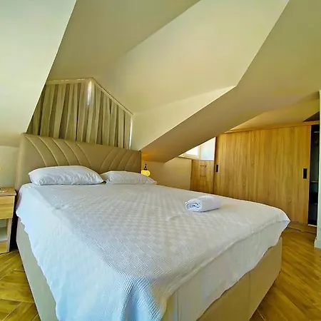 Вилла Paris A Villa, Oezel Havuzlu, *