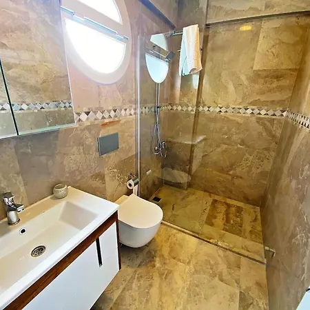 빌라 Paris A Villa, Oezel Havuzlu, *